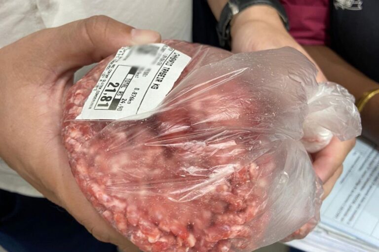 Procon autua supermercado em Feira de Santana por descumprimento da Lei da Carne Moída