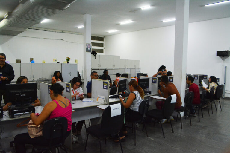 Casa do Trabalhador realiza Dia D com 160 vagas exclusivas para pessoas com deficiência em Feira de Santana