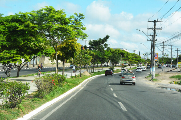 Prefeitura abre licitação internacional para projetos de drenagem e mobilidade em Feira de Santana